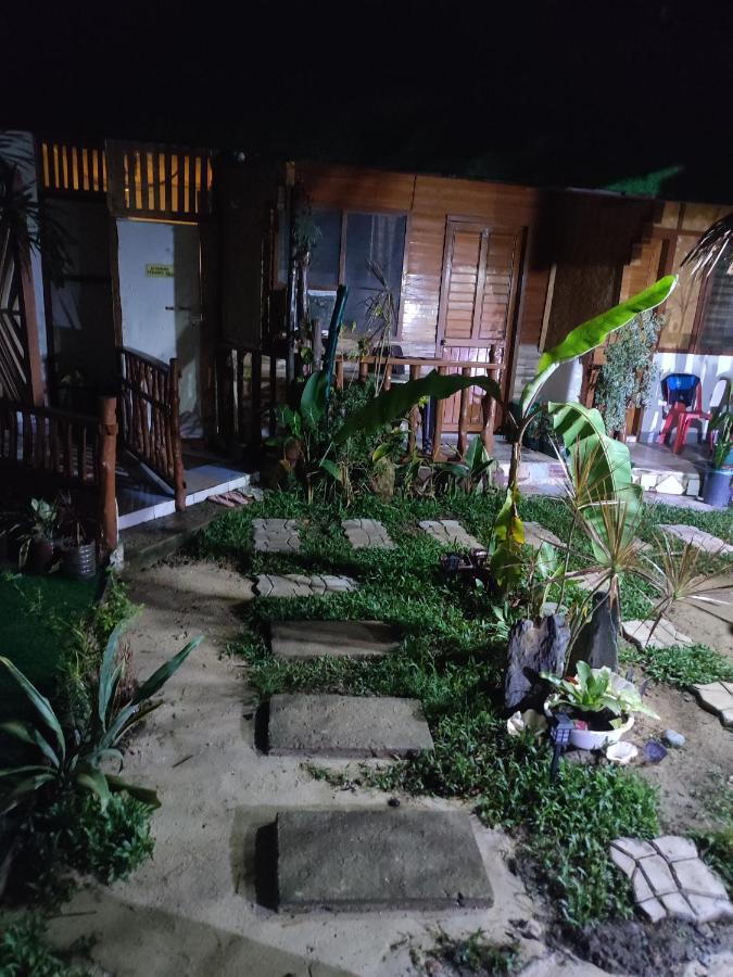 Alfa Garden Lodge El Nido Bagian luar foto